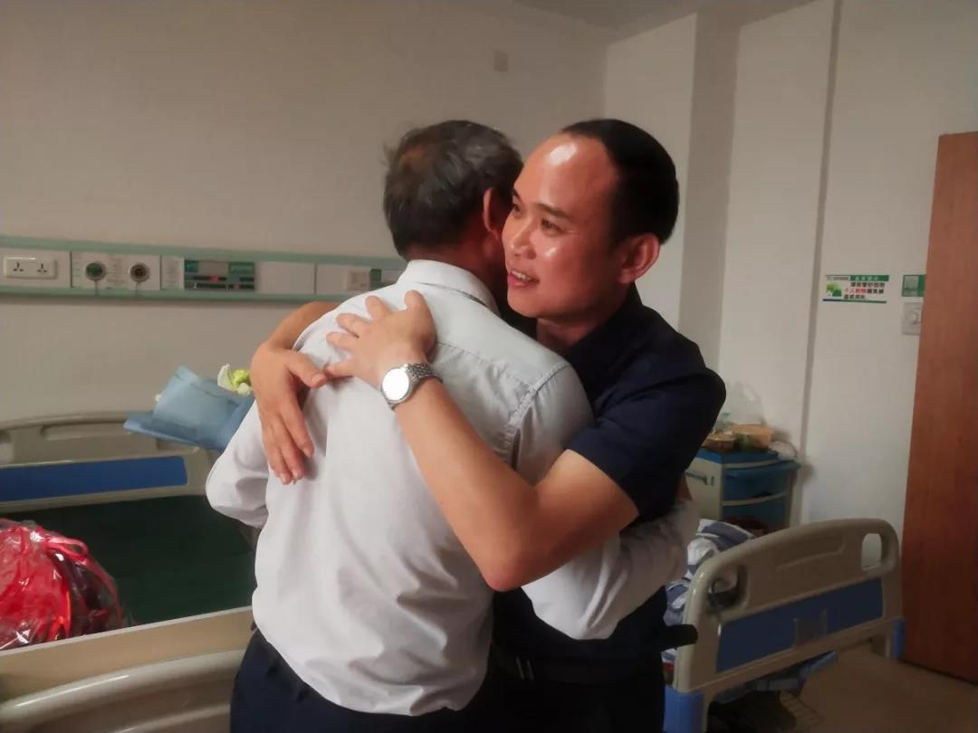真情關(guān)懷，慰問(wèn)員工丨老羅，愿您早日康復(fù)！